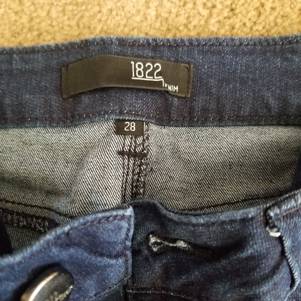 1822 Denim Skinny Distressed Jean's, Size 28 - Picture 2 of 7